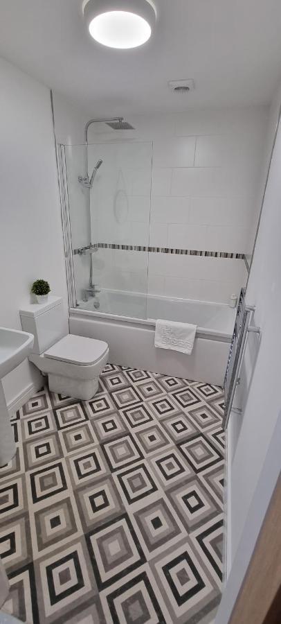 Fab 2Bedroom Apartment- Free Parking, 5Mins From City Centre, Portland Rd Ne2 1Dj นิวคาสเซิล อะพอน ไทน์ ภายนอก รูปภาพ