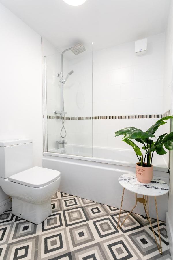 Fab 2Bedroom Apartment- Free Parking, 5Mins From City Centre, Portland Rd Ne2 1Dj นิวคาสเซิล อะพอน ไทน์ ภายนอก รูปภาพ