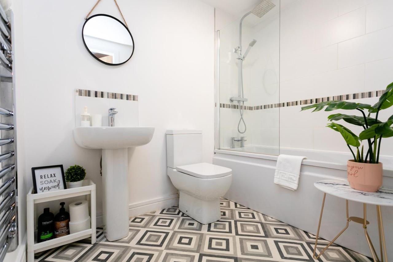 Fab 2Bedroom Apartment- Free Parking, 5Mins From City Centre, Portland Rd Ne2 1Dj นิวคาสเซิล อะพอน ไทน์ ภายนอก รูปภาพ